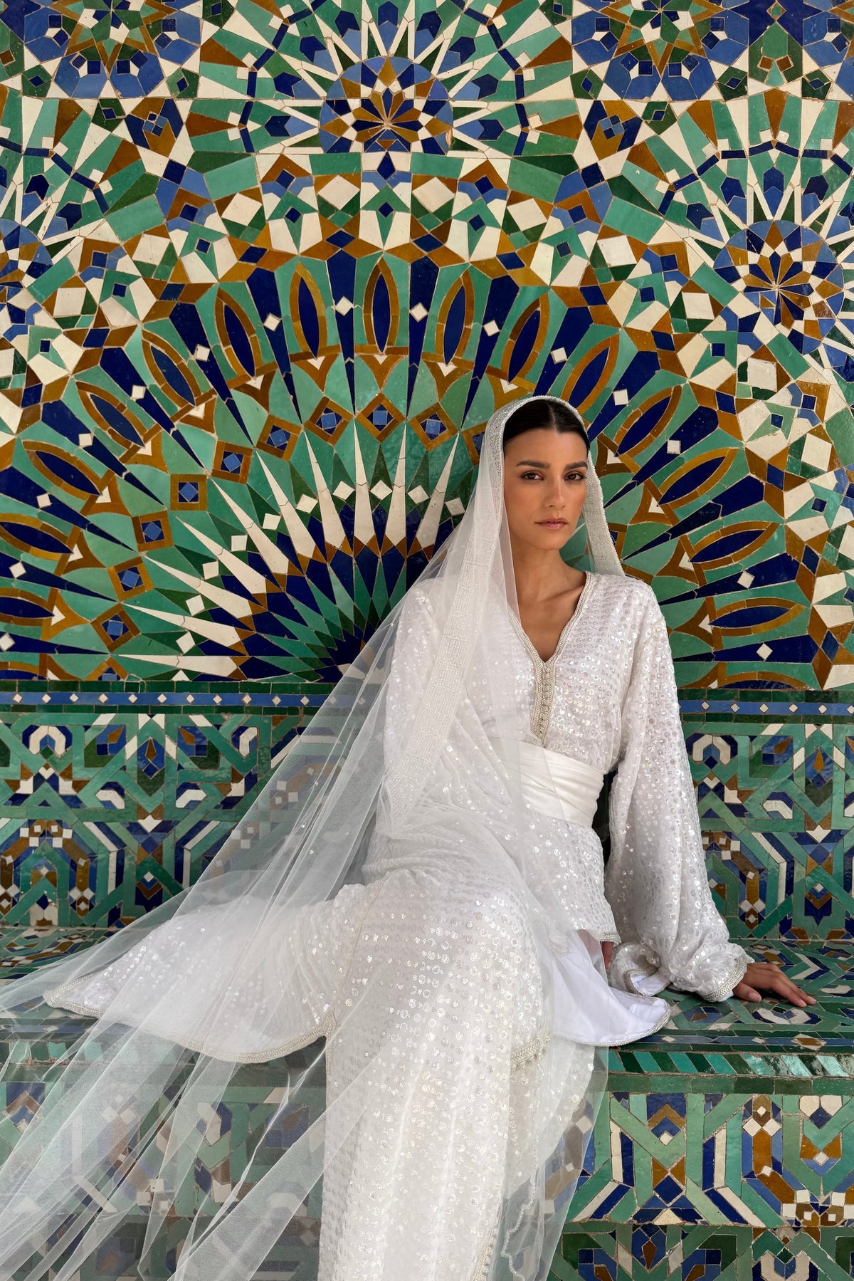 Caftan de Mariée Scintillant à Manches Papillon