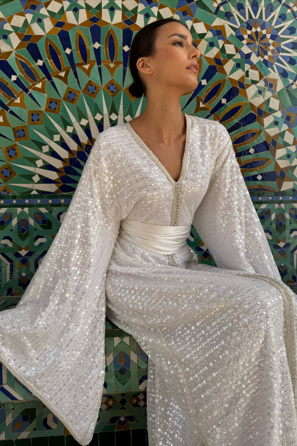 Sparkling Kaftan with butterfly sleeves, front view