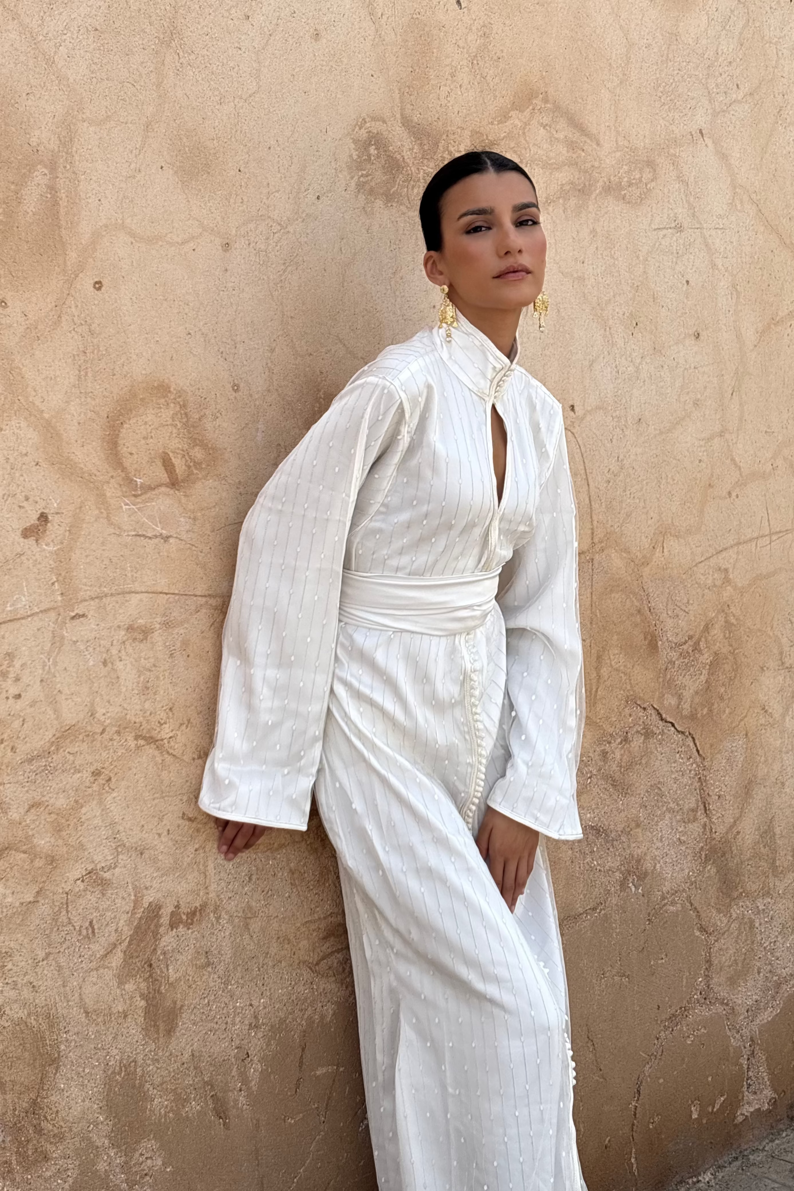 Mermaid-style Kaftan in plumetis tulle, front view