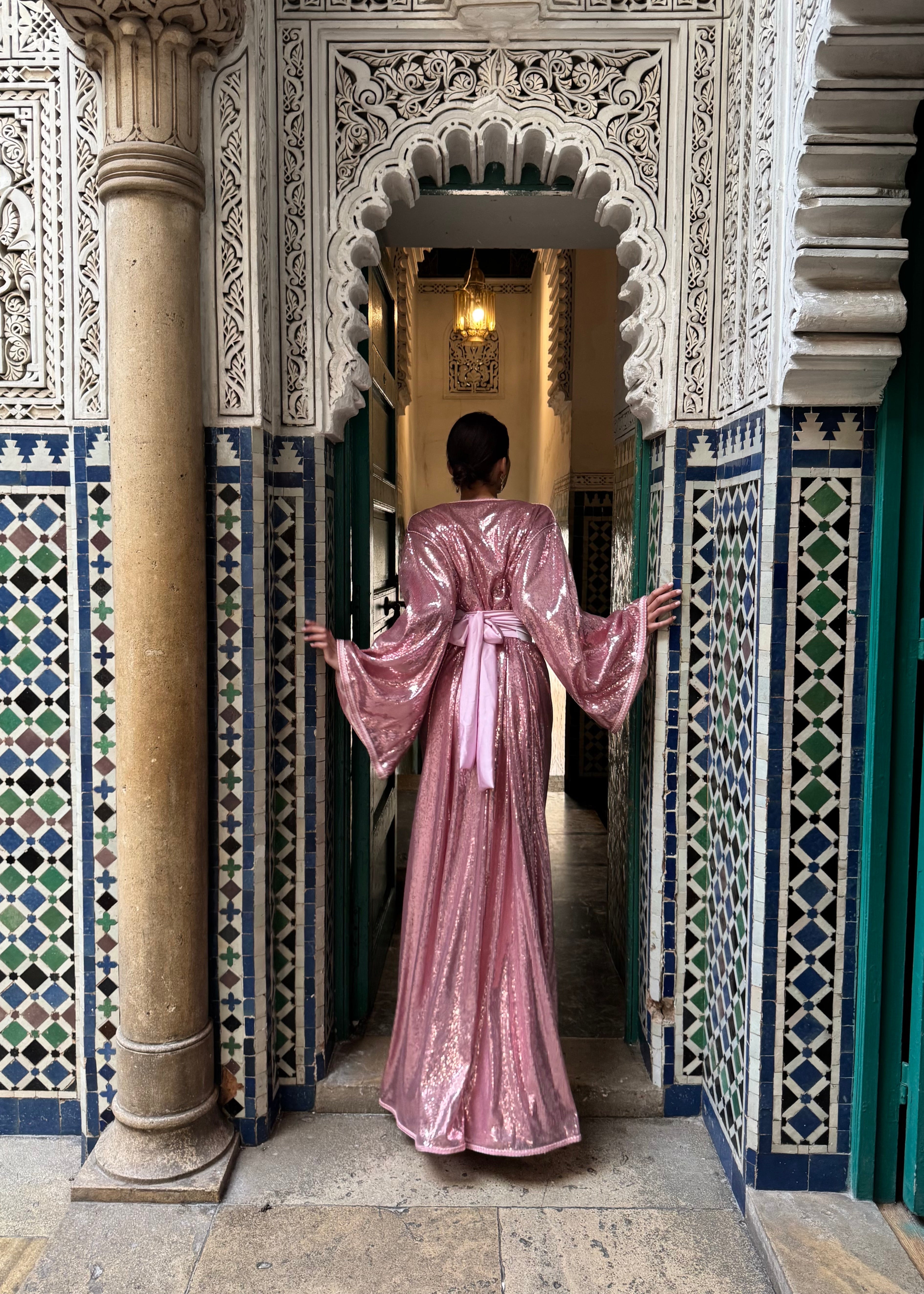 Caftan en Sequin Rose - Pièce Unique