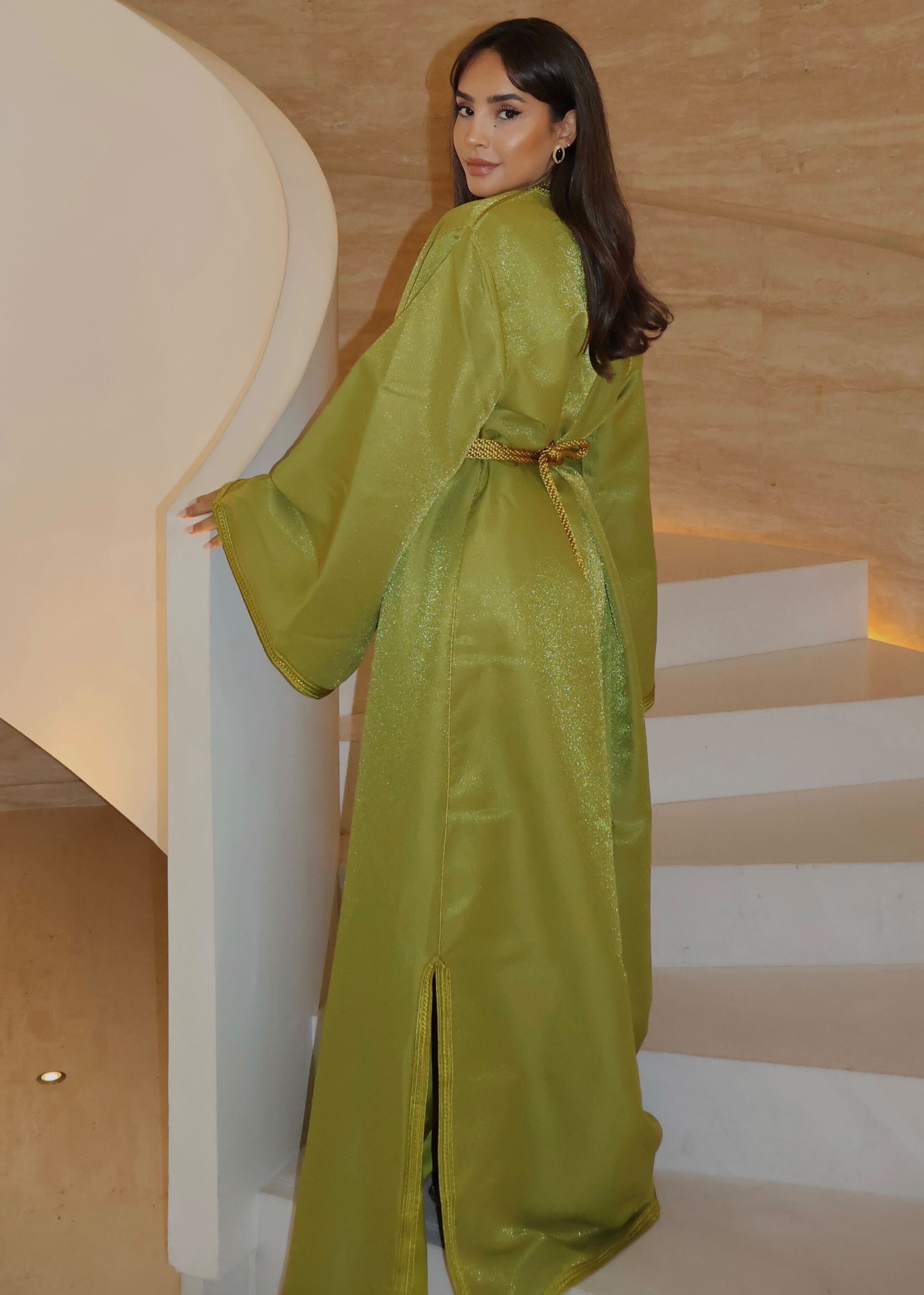 What is the traditional Moroccan garment for women?