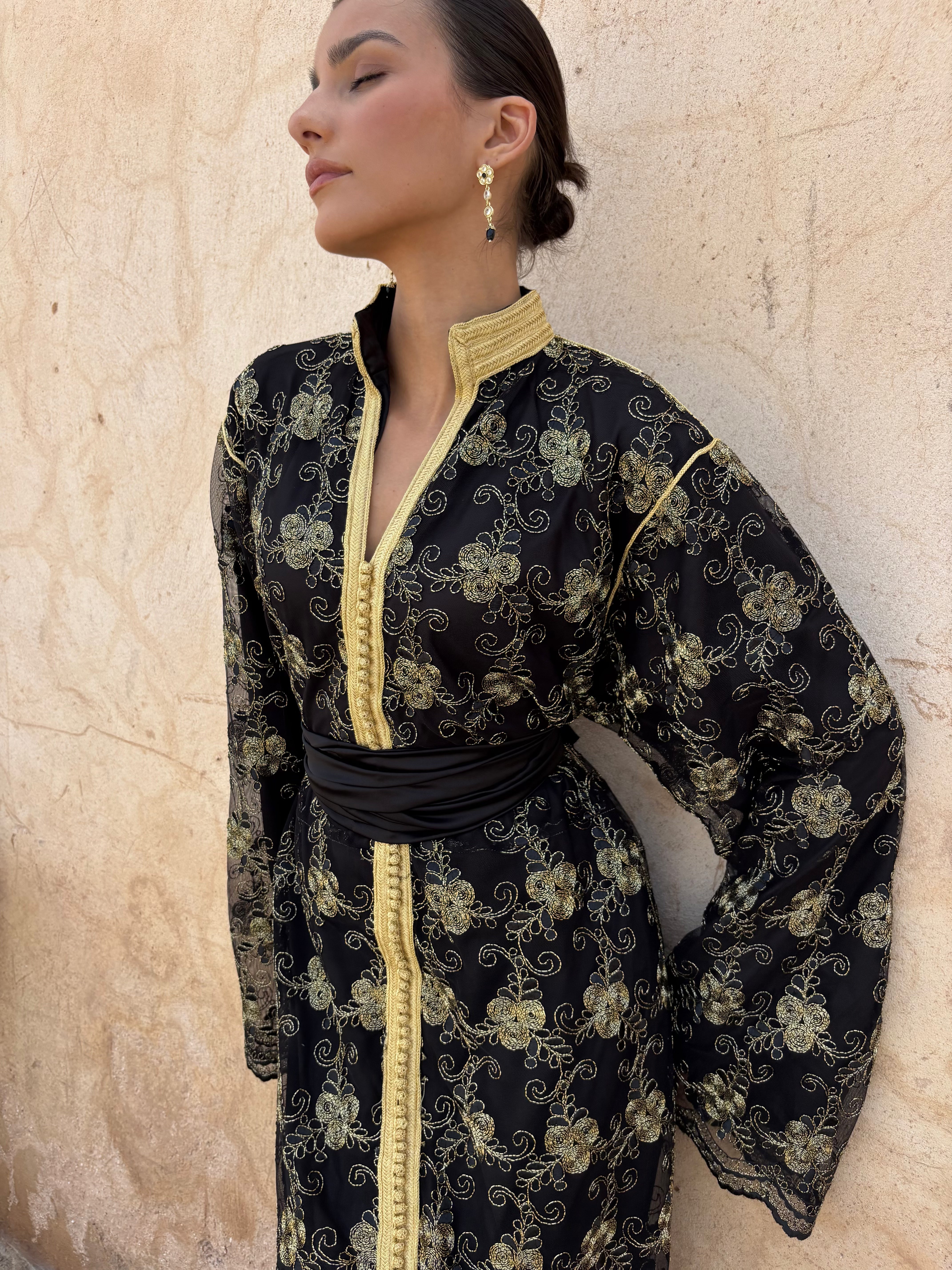 Louer ou acheter son caftan : que choisir pour un mariage ?