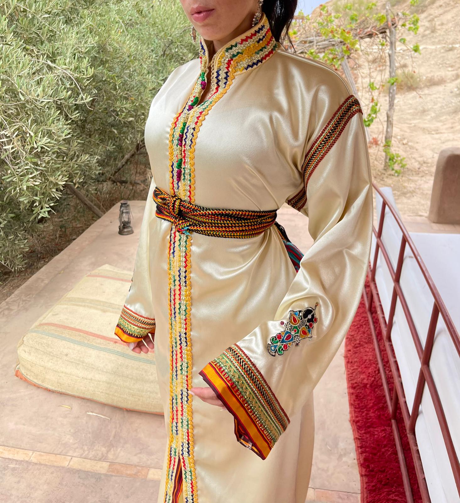 Robe de mariée orientale ou occidentale : comment choisir (ou les deux) ?