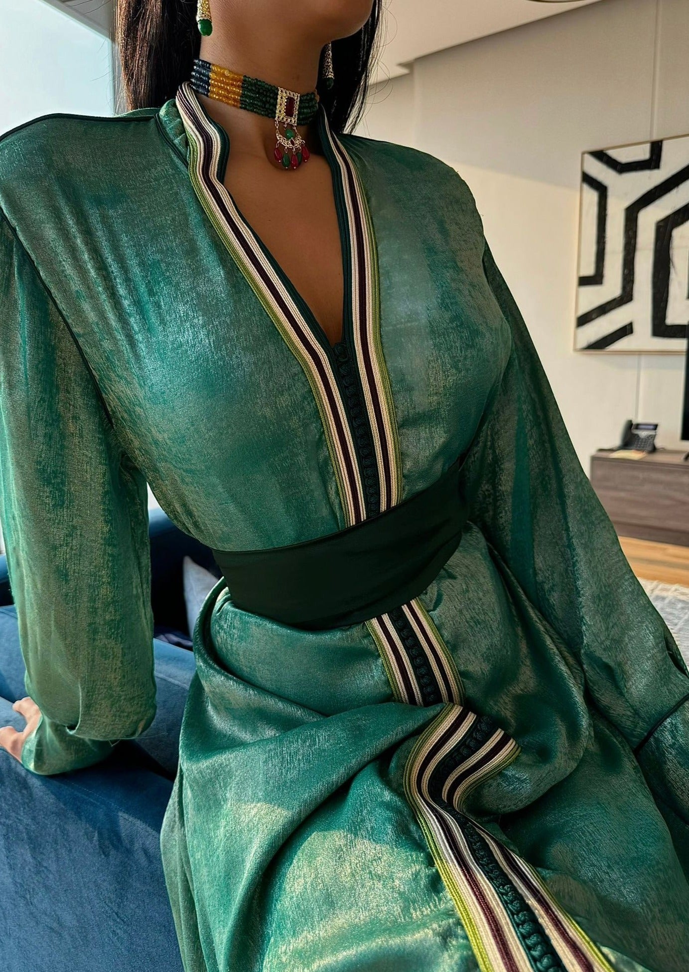 Caftan en Lamé de Soie Vert à Manches Bouffantes