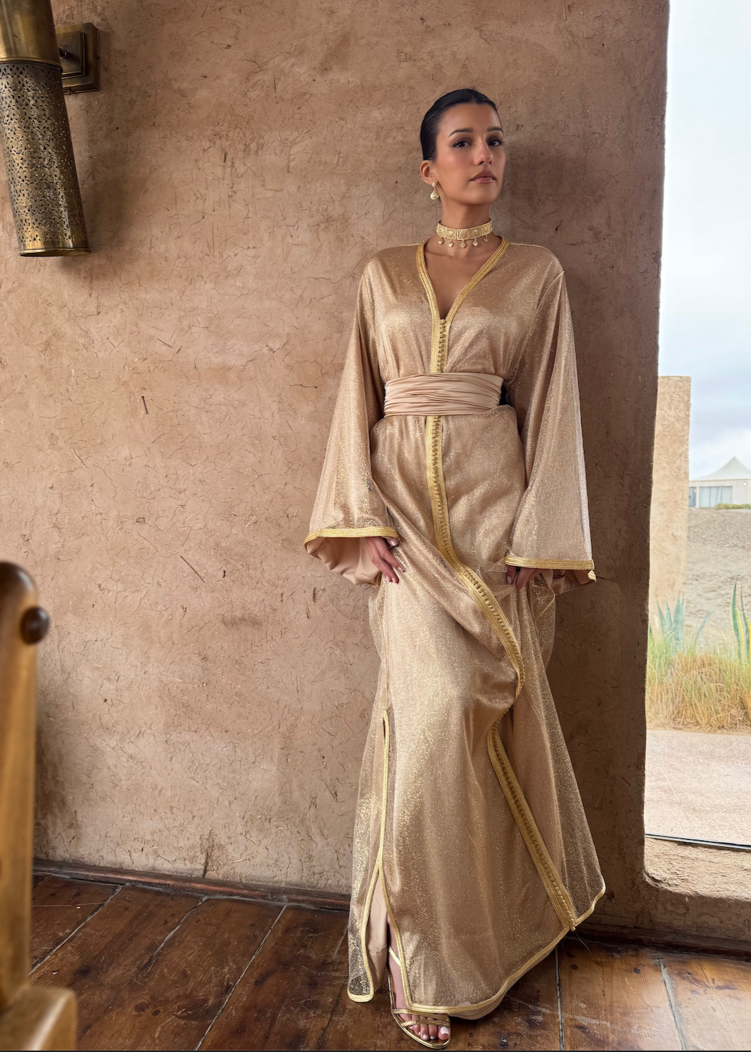 Caftan en Tulle Doré - Pièce Unique