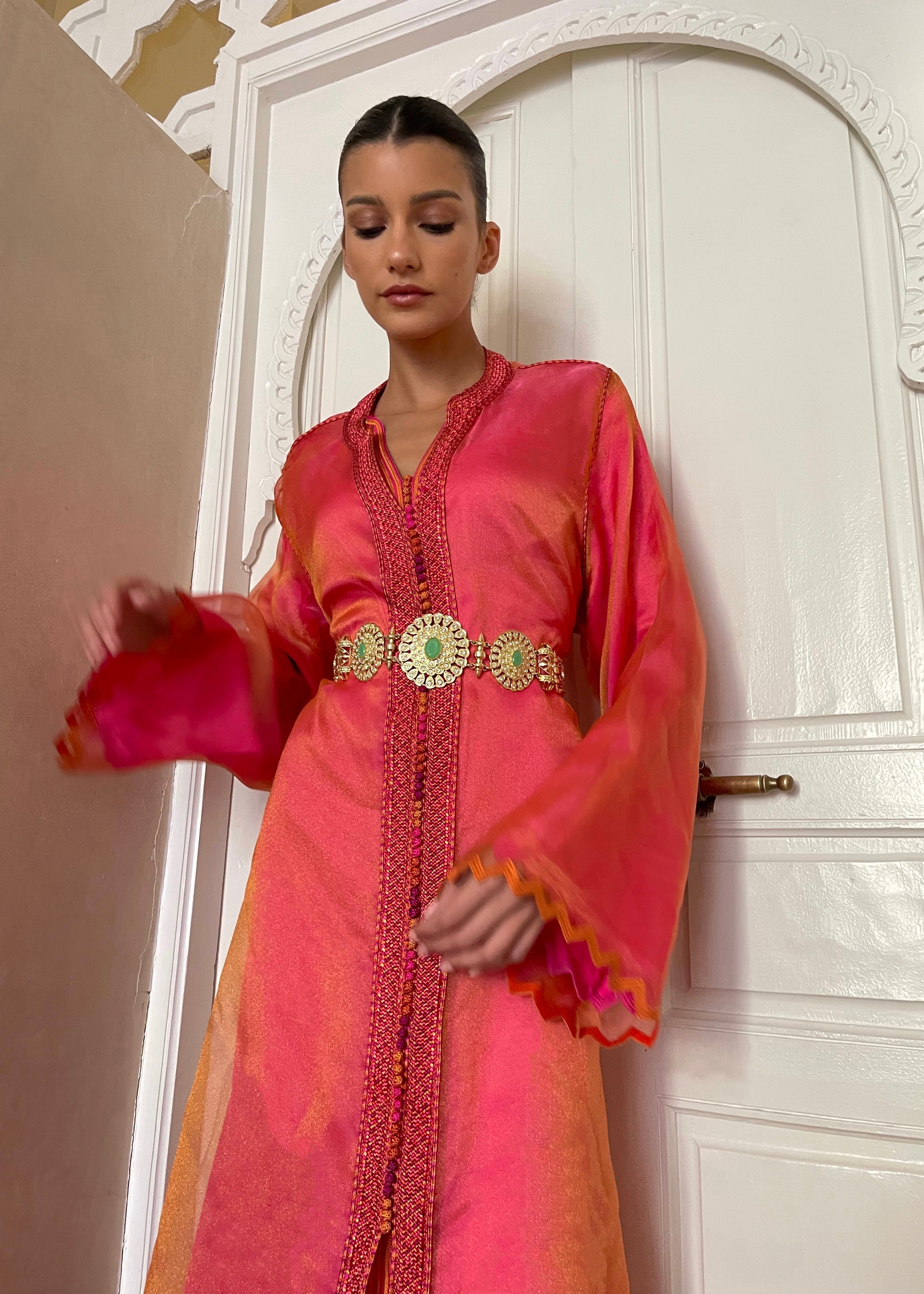 Caftan en Organza Changeante Orange Rose à Détails Zigzag