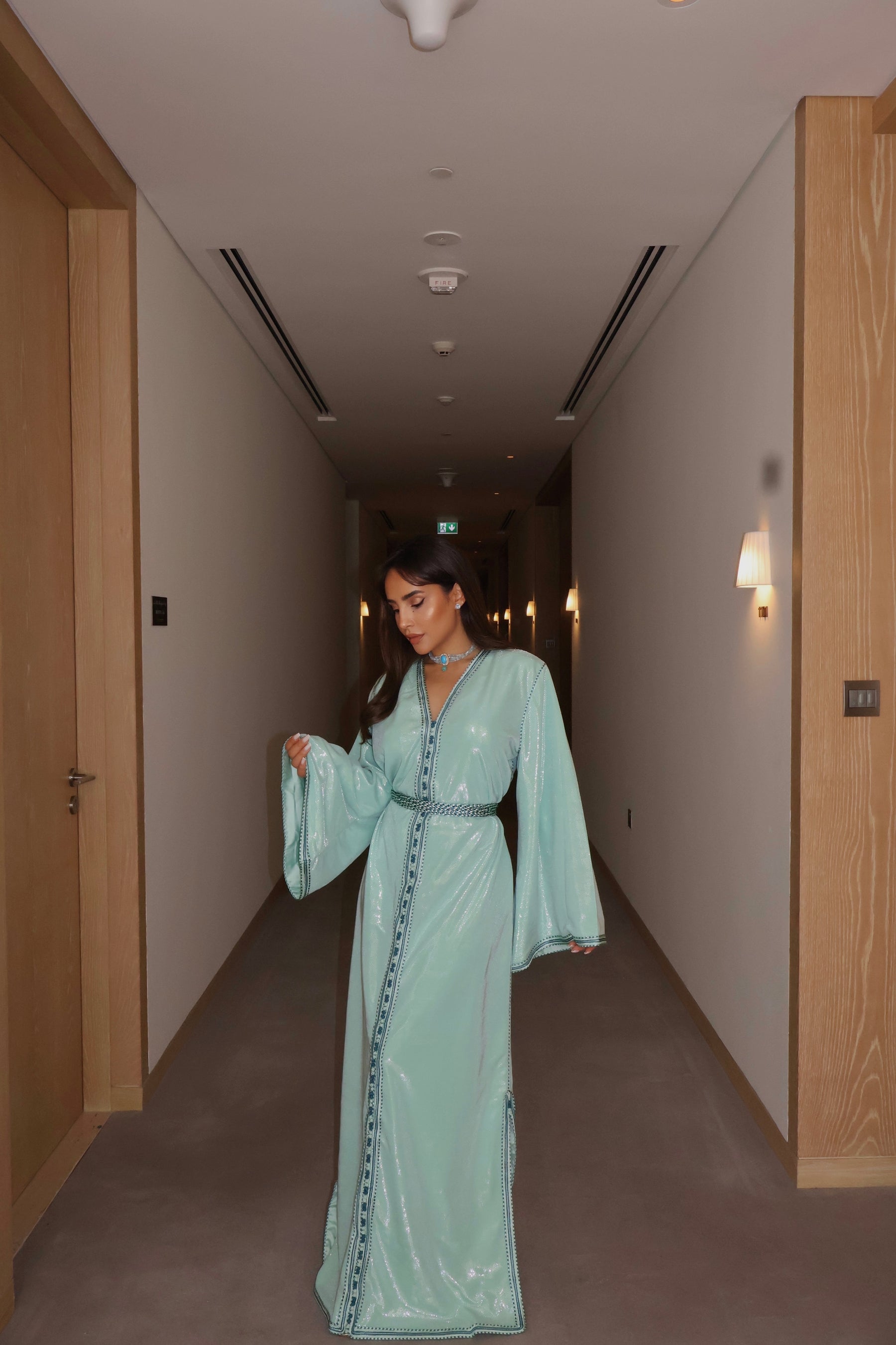 Caftan en Lamé de Soie Pailleté Bleu Turquoise