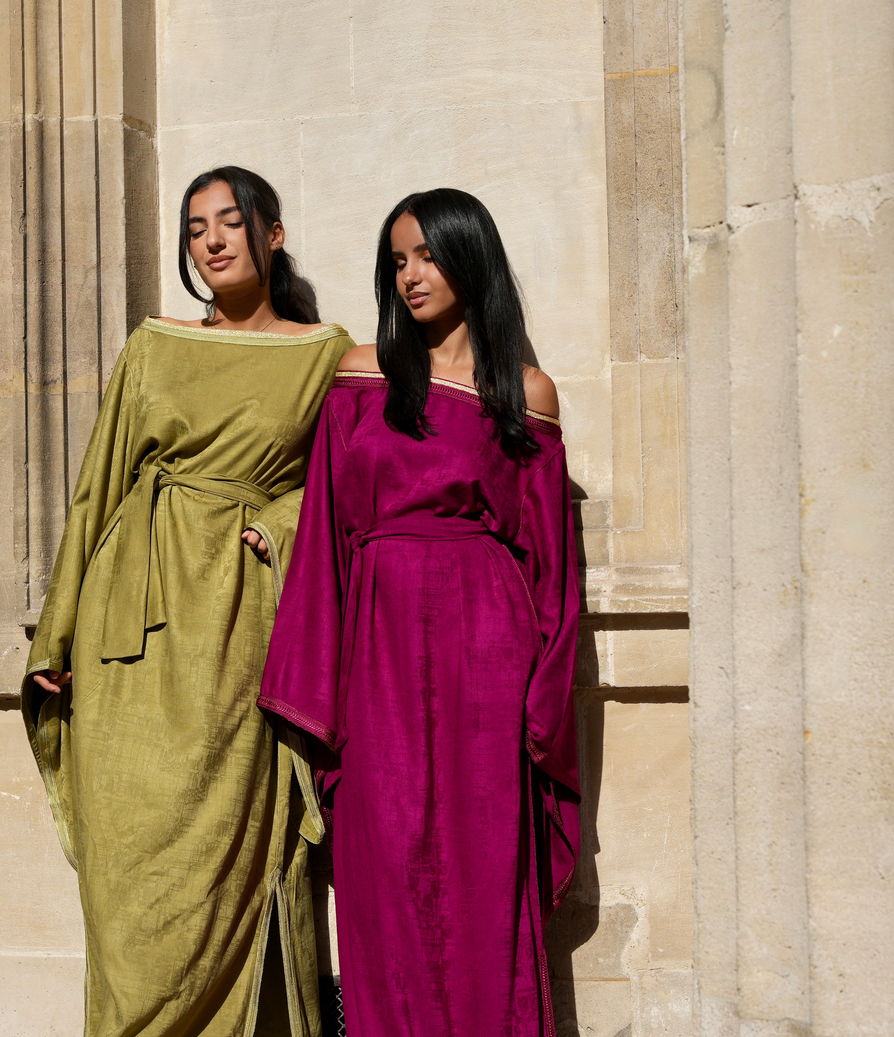 Photo de la nouvelle collection de caftans prêt-à-porter SELHYAN, créations marocaines élégantes et modernes.