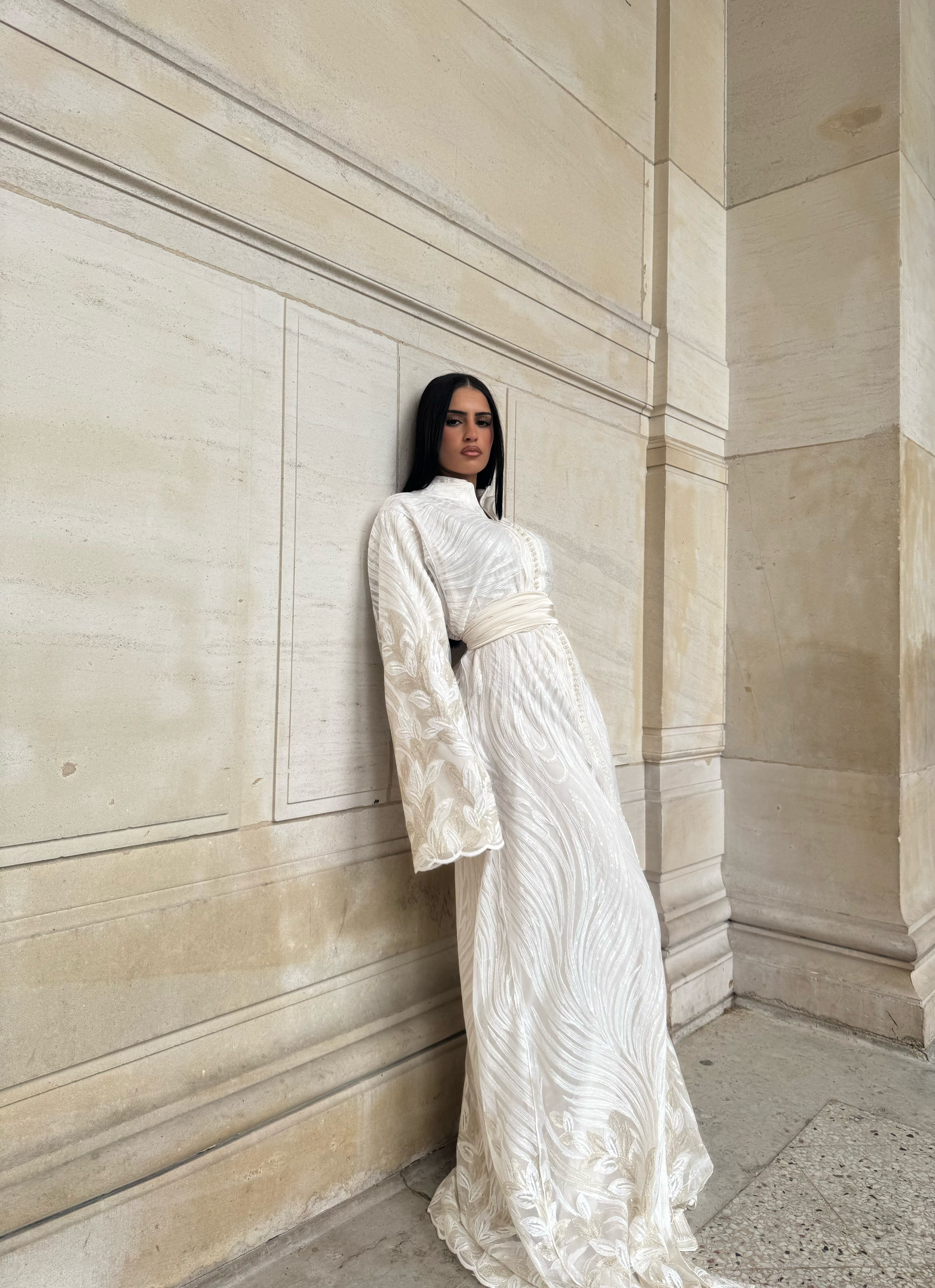 White textured Kaftan , front view, with a matching belt
