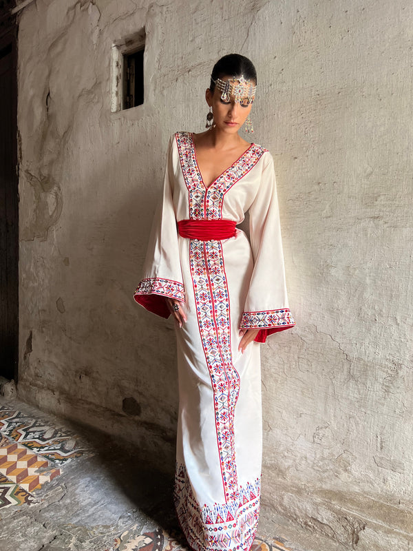 Robe Kabyle à Broderies Rouge