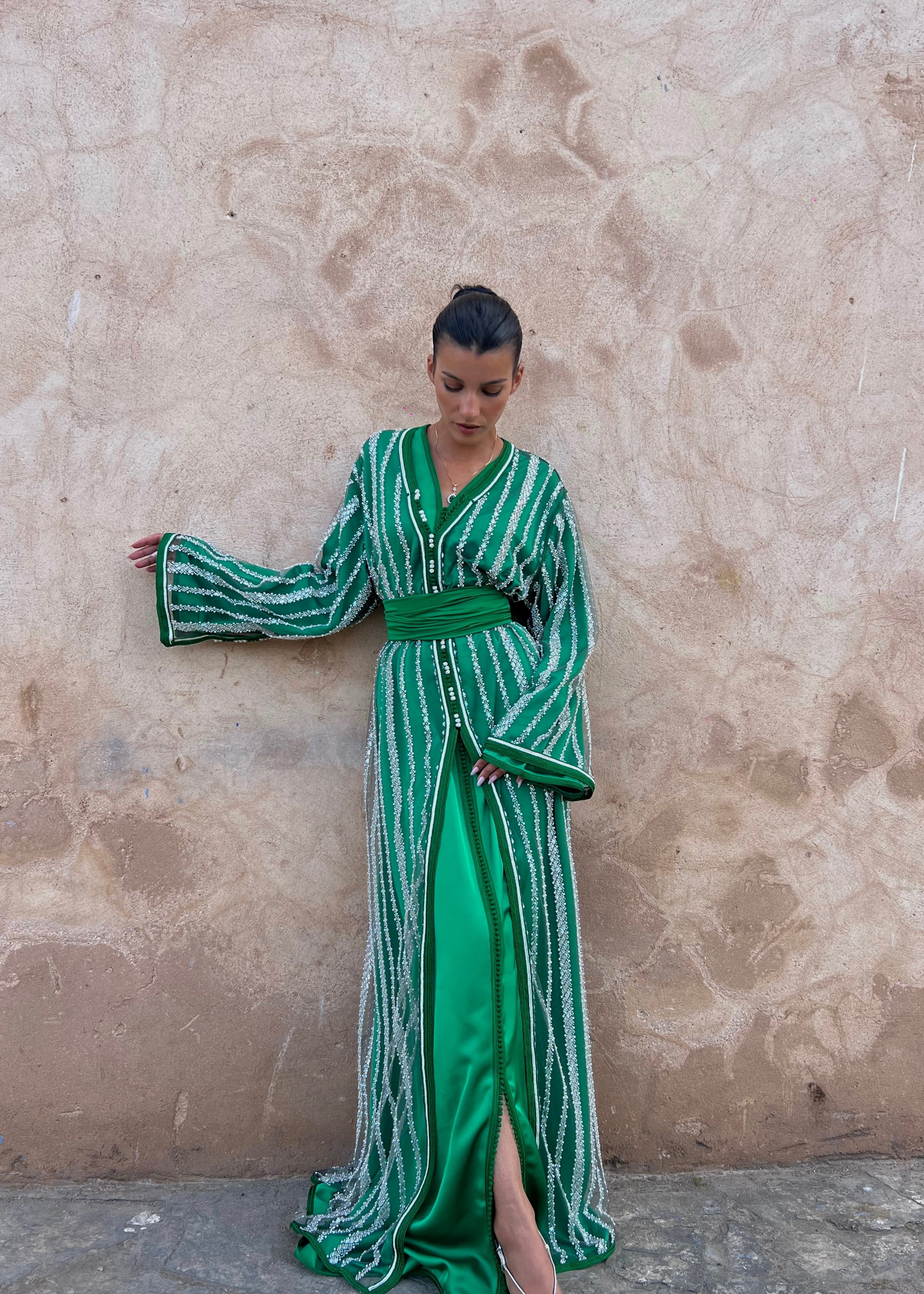 Caftan Vert à Perles Argentées