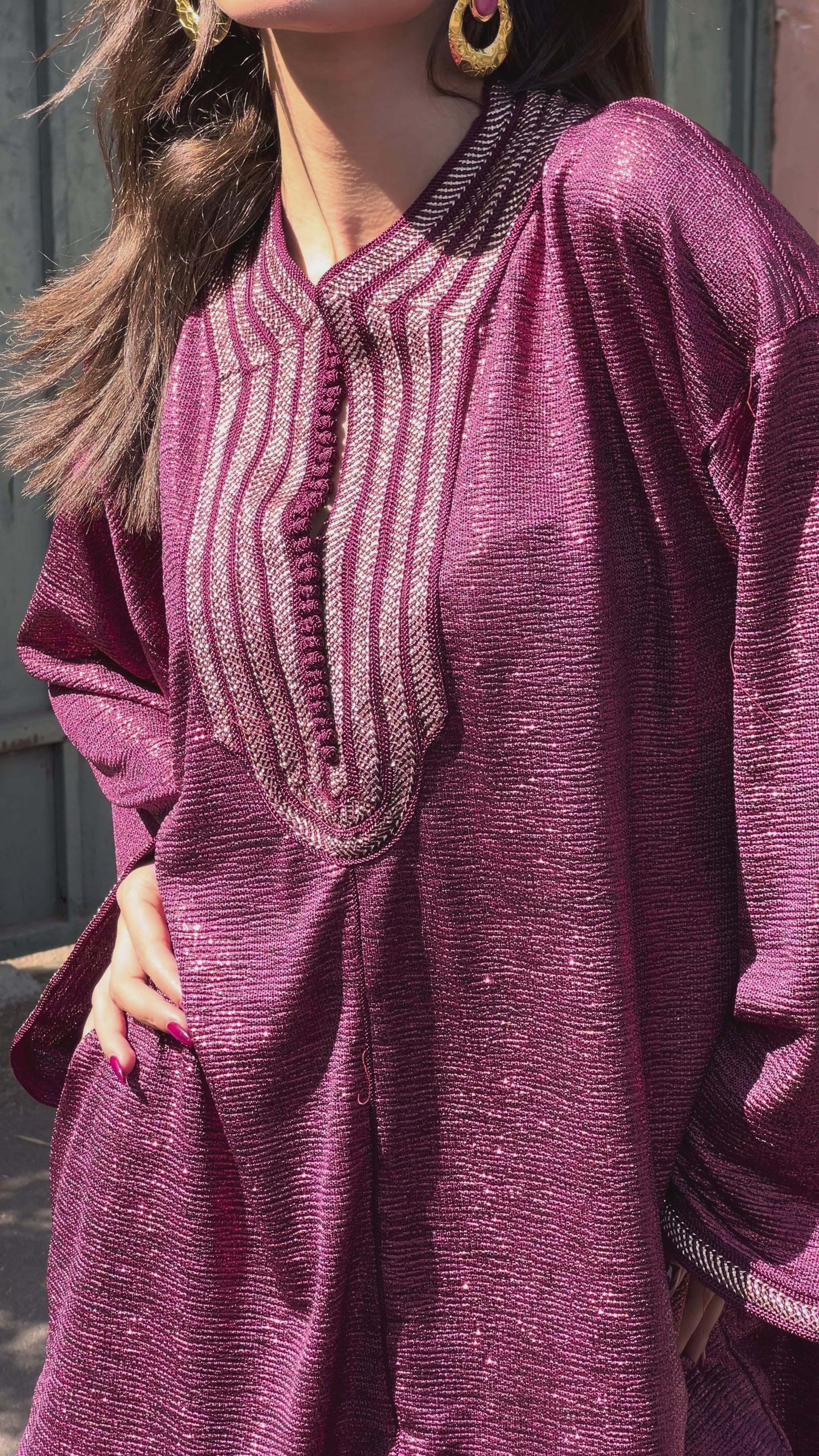 Shirt and pants ensemble in burgundy jacquard with sfifas, elegant Moroccan craftsmanship.